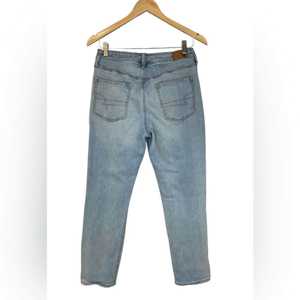 American Eagle Vintage Hi Rise Button Fly Distressed Jean Size 8 - Picture 4 of 10